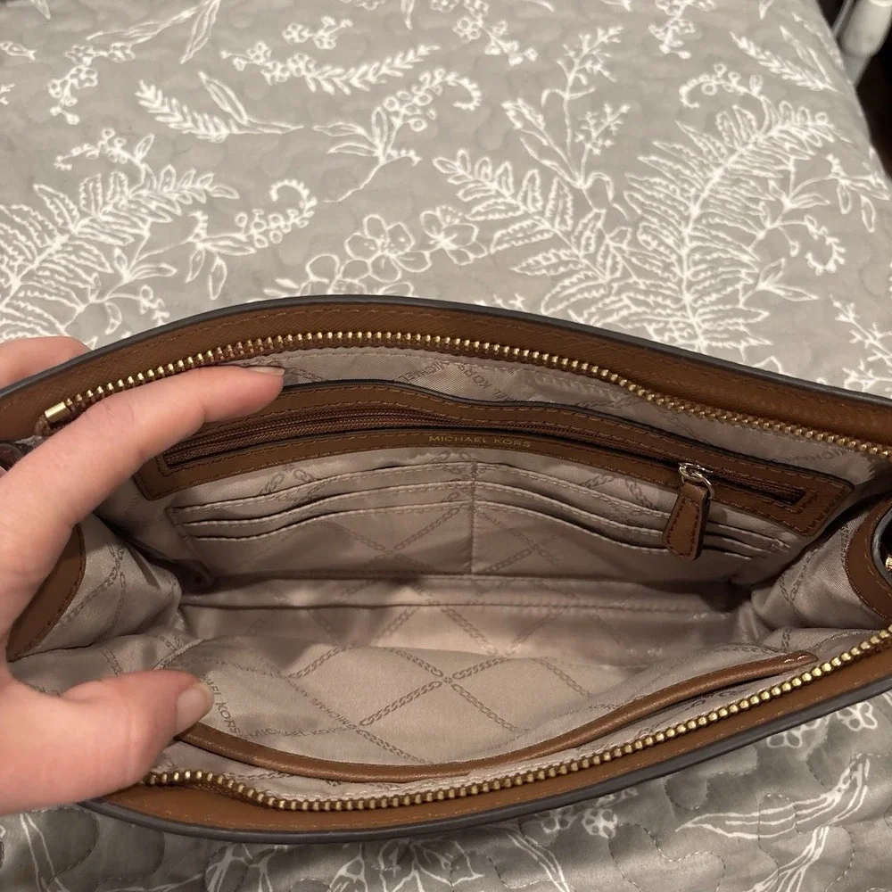 MICHAEL KORS SHEILA SMALL MINI CROSSBODY BAG PURSE HANDBAG * Missing Strap *